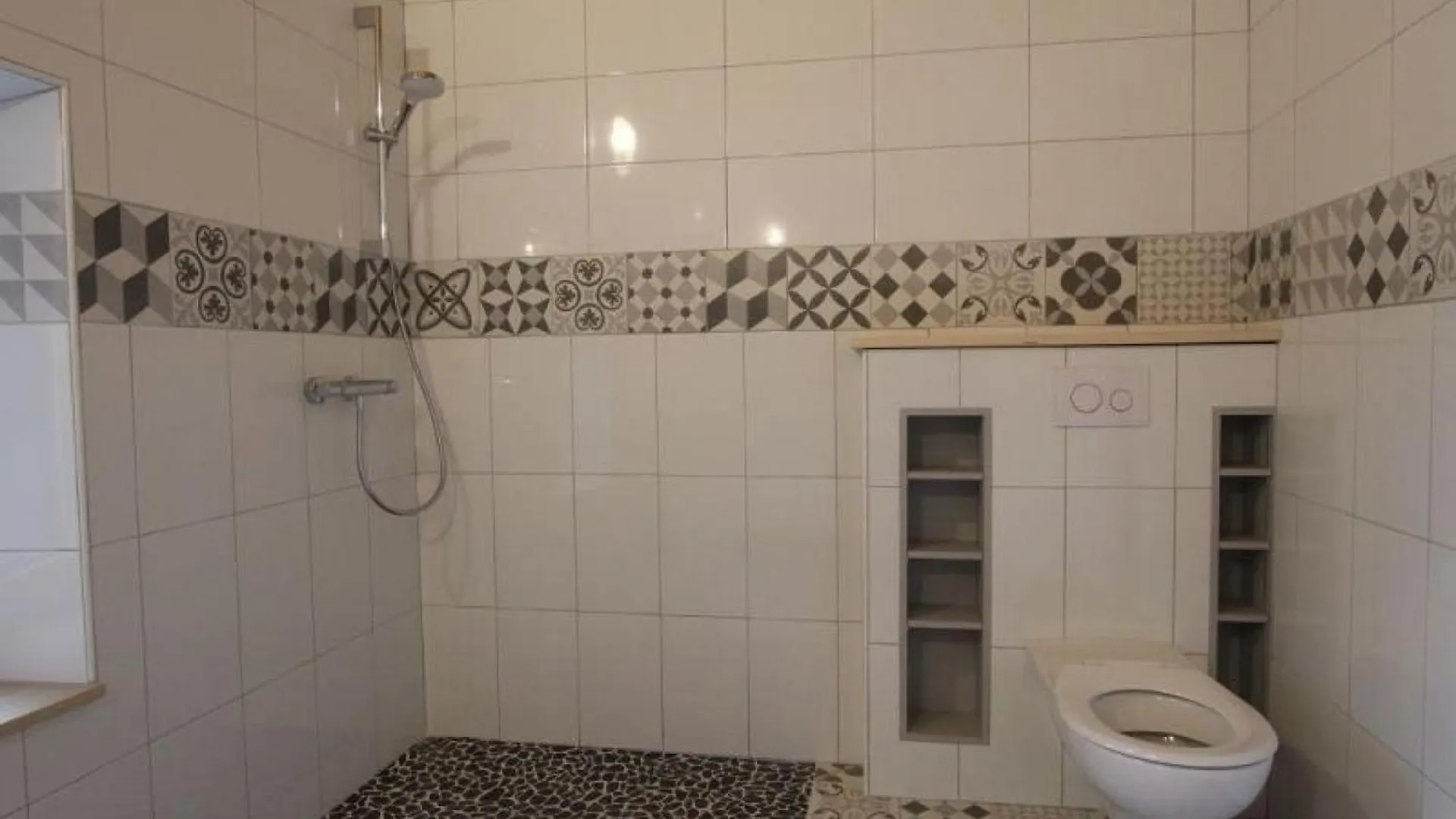Gite Confortable Pres De La Cascade De La Beaume Avec Terrasses Et Parking Privatif - Fr-1-582-30 Solignac-sur-Loire Holiday home