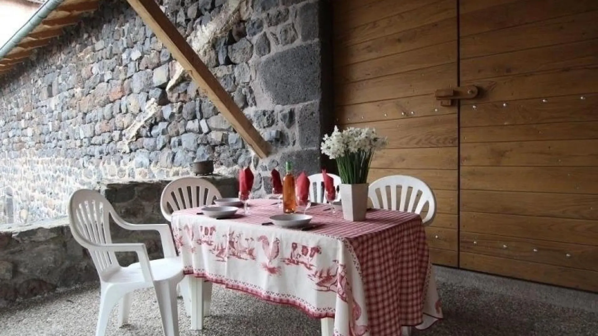 Holiday home Gite Confortable Pres De La Cascade De La Beaume Avec Terrasses Et Parking Privatif - Fr-1-582-30 Solignac-sur-Loire