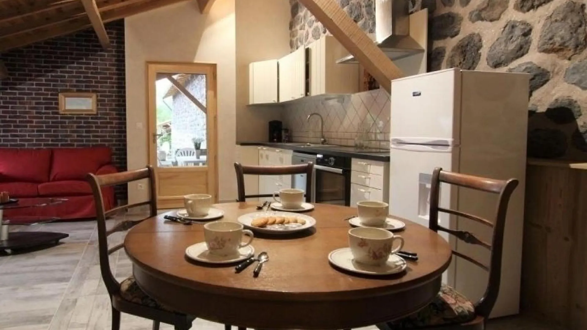 Gite Confortable Pres De La Cascade De La Beaume Avec Terrasses Et Parking Privatif - Fr-1-582-30 Solignac-sur-Loire 0*,